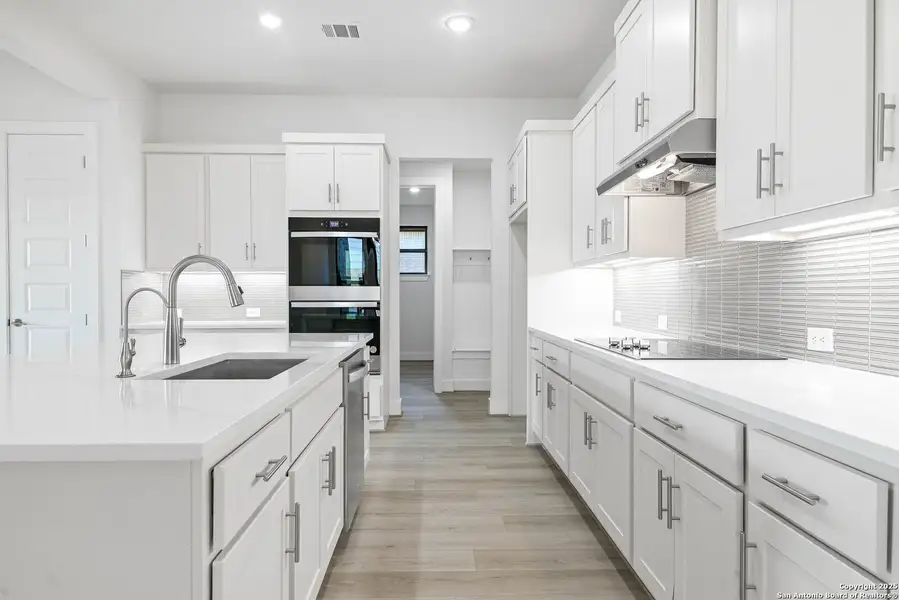 Furnished interior view inside a new home in Arbors at Fair Oaks, Boerne (Image 4). Furnished interior view inside a new home in Arbors at Fair Oaks, Boerne (Image 4).