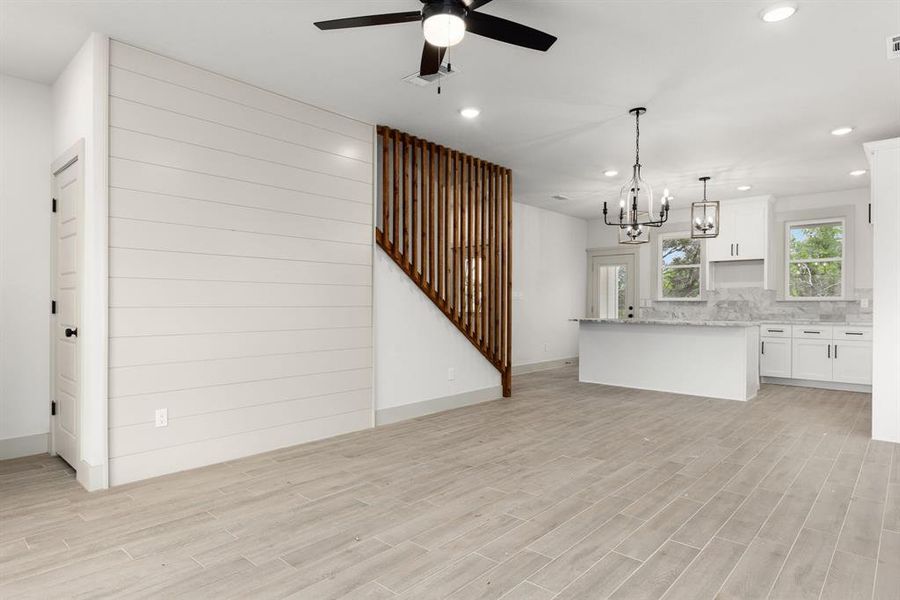 Spacious, unfurnished interior of a new home in Canyon Creek, Granbury (Image 17).