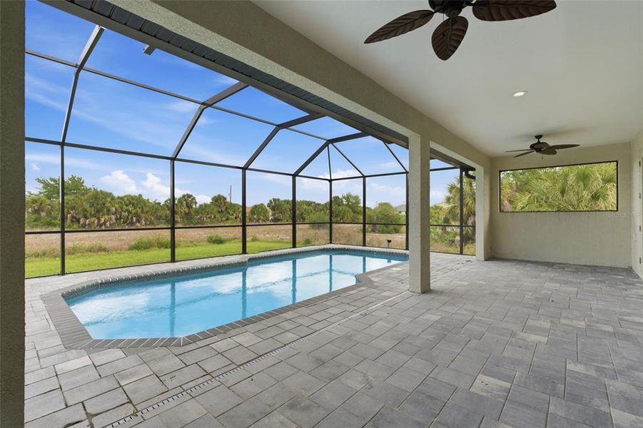 Exterior details and patio area of a home in , Port Charlotte (Image 19).