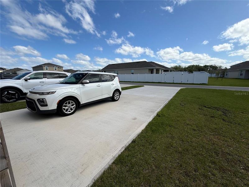 Exterior details and patio area of a home in Kindred, Kissimmee (Image 4).