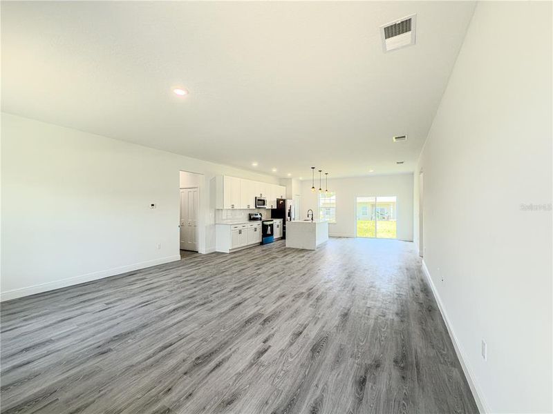 Image 69 of a home in .