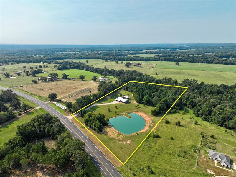 Image 33 of a home in . Image 33 of a home in .