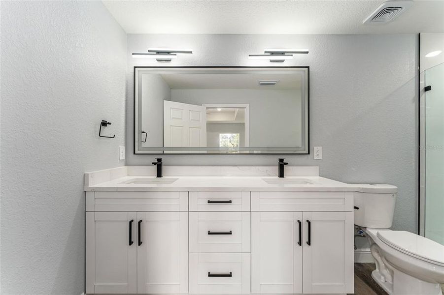 Furnished interior view inside a new home in , Dunnellon (Image 14).