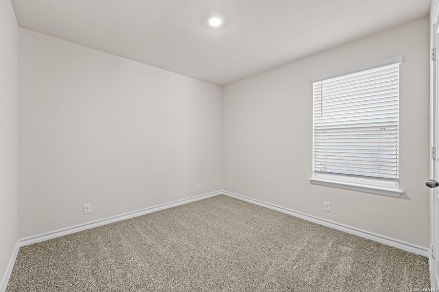 Spacious, unfurnished interior of a new home in Brookstone Creek, San Antonio (Image 12).