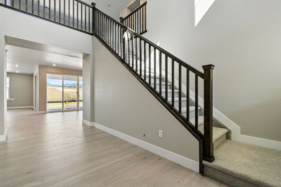 Spacious, unfurnished interior of a new home in Trailstone, Arvada (Image 20).
