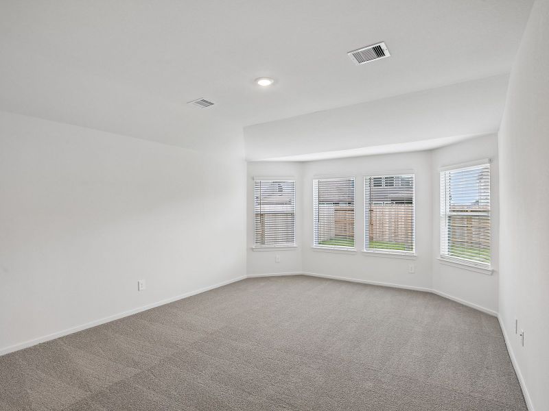 Spacious, unfurnished interior of a new home in Riviera Pines - Classic Series, Huffman (Image 12).