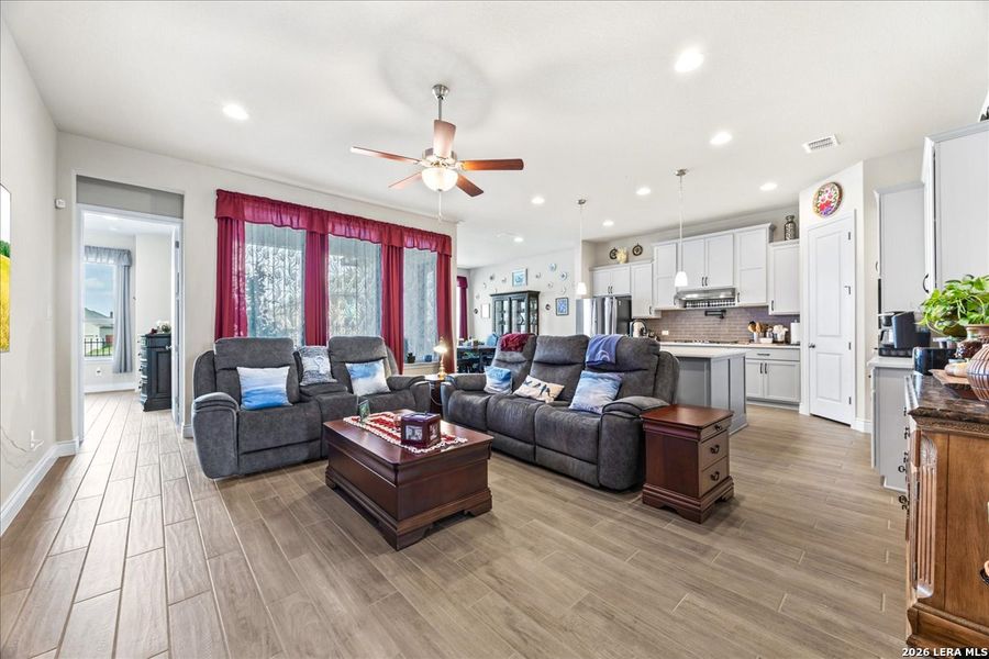 Furnished interior view inside a new home in , Bulverde (Image 28).