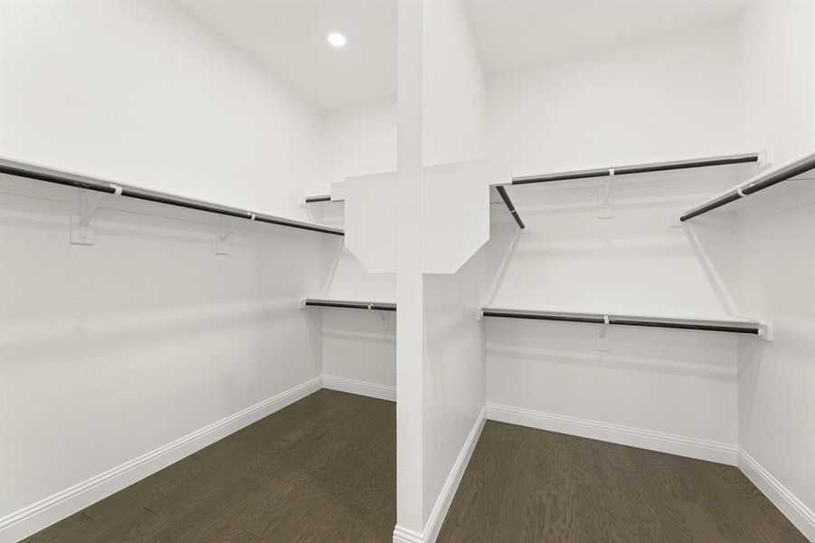 23. 409 Spoonbill - Closet