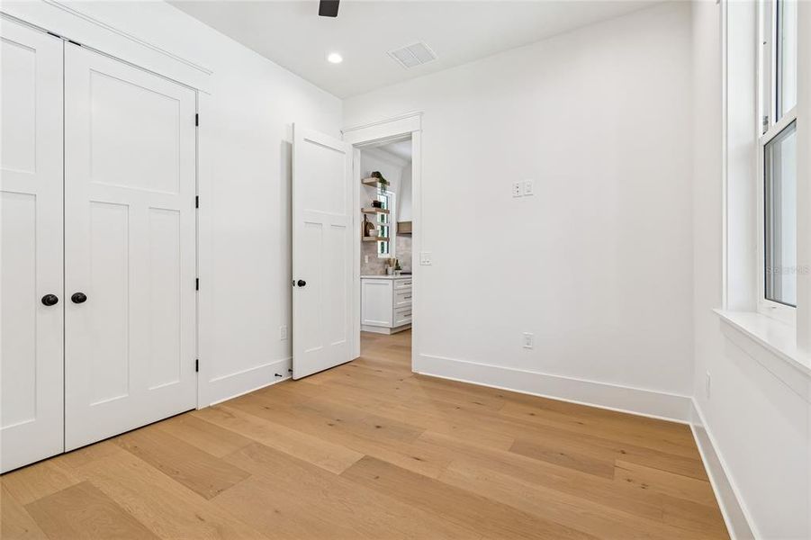 Spacious, unfurnished interior of a new home in , Tampa (Image 68). Spacious, unfurnished interior of a new home in , Tampa (Image 68).