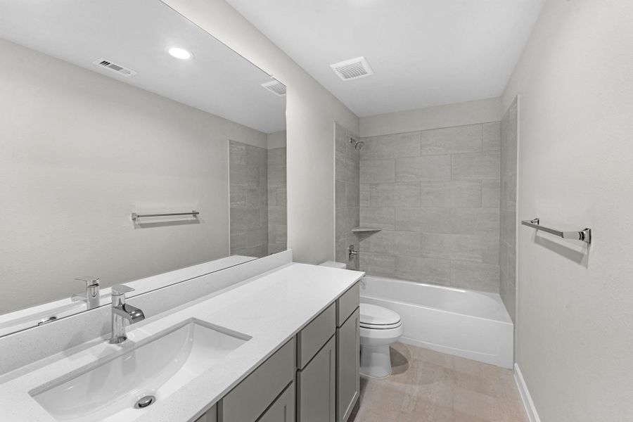 Furnished interior view inside a new home in Briarwood Crossing, Rosenberg (Image 5).