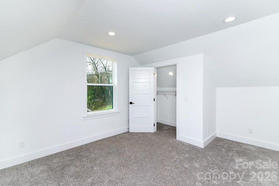 Spacious, unfurnished interior of a new home in , Dillsboro (Image 9).