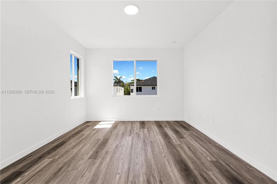 Spacious, unfurnished interior of a new home in , Miami (Image 32).
