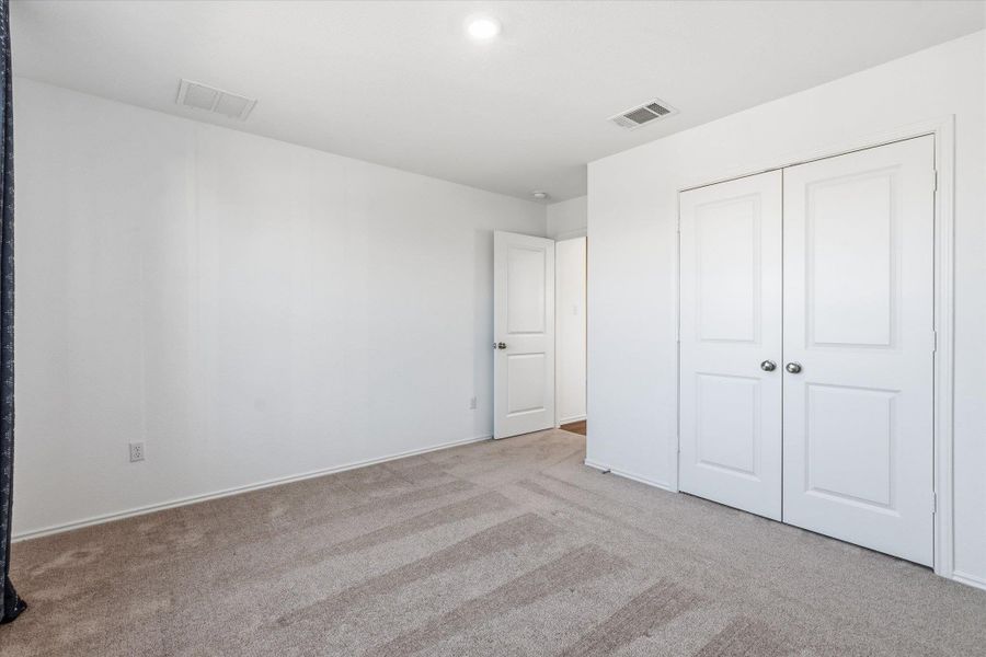 Spacious, unfurnished interior of a new home in Thunder Rock: Watermill Collection, Marble Falls (Image 35).