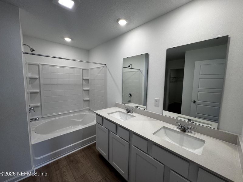Furnished interior view inside a new home in Copes Landing, Jacksonville (Image 10).