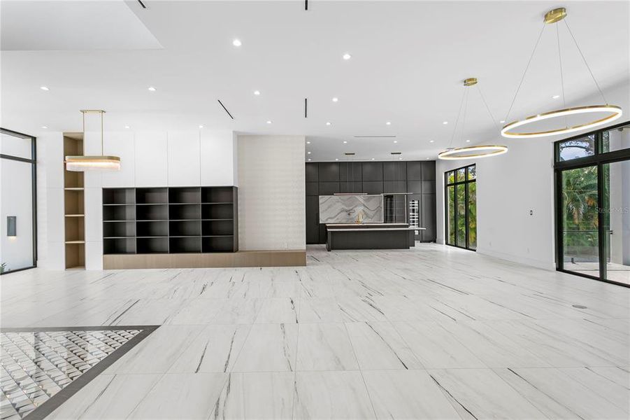 Spacious, unfurnished interior of a new home in Snell Isles, St. Petersburg (Image 66). Spacious, unfurnished interior of a new home in Snell Isles, St. Petersburg (Image 66).