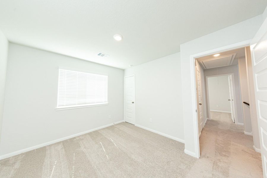 Spacious, unfurnished interior of a new home in River's Edge, Conroe (Image 15). Spacious, unfurnished interior of a new home in River's Edge, Conroe (Image 15).