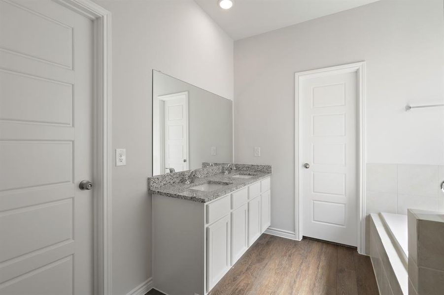 Furnished interior view inside a new home in Sycamore Landing, Fort Worth (Image 6). Furnished interior view inside a new home in Sycamore Landing, Fort Worth (Image 6).