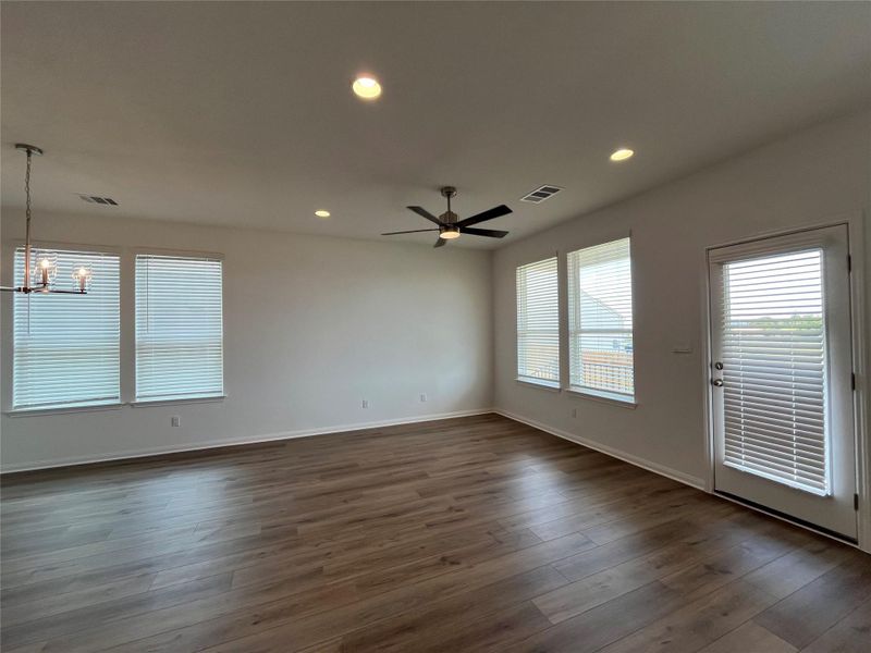 Spacious, unfurnished interior of a new home in Wellspring, Hutto (Image 17). Spacious, unfurnished interior of a new home in Wellspring, Hutto (Image 17).