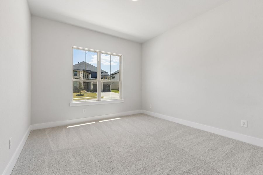 Spacious, unfurnished interior of a new home in Painted Tree Lakeside, McKinney (Image 27).