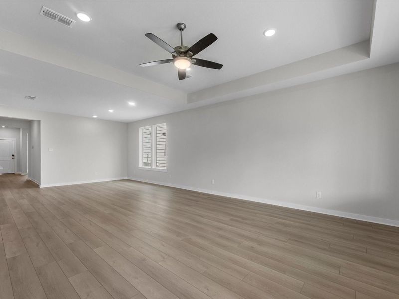 Spacious, unfurnished interior of a new home in Mason Woods, Cypress (Image 11).