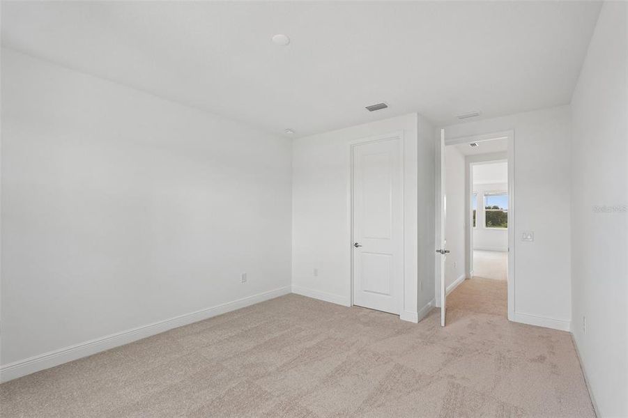 Spacious, unfurnished interior of a new home in Hawkstone, Sarasota (Image 35).