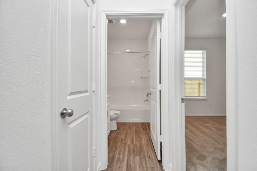 Spacious, unfurnished interior of a new home in Decker Farms, Magnolia (Image 35).