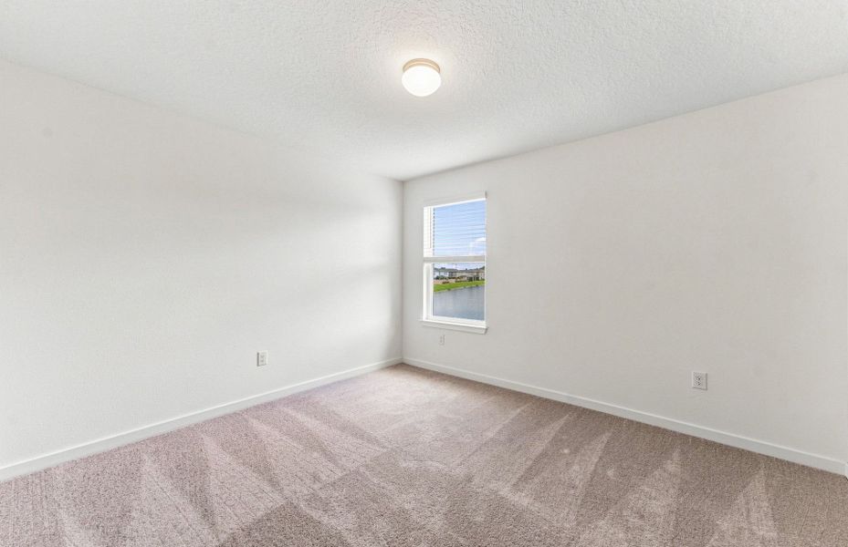 Spacious, unfurnished interior of a new home in Oakfield Trails, Parrish (Image 13).
