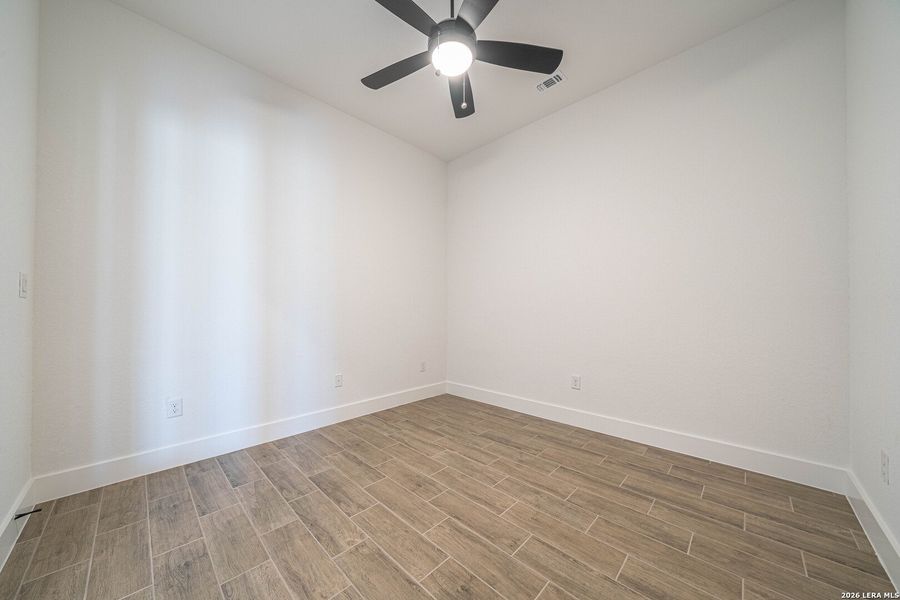 Spacious, unfurnished interior of a new home in , Kerrville (Image 12).
