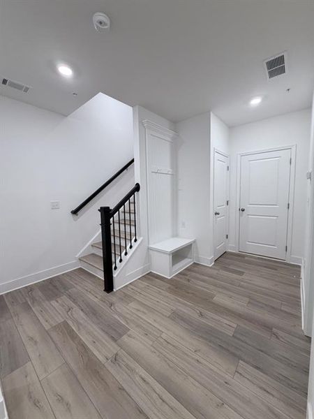 Spacious, unfurnished interior of a new home in Forrest Crossing, Woodstock (Image 7).