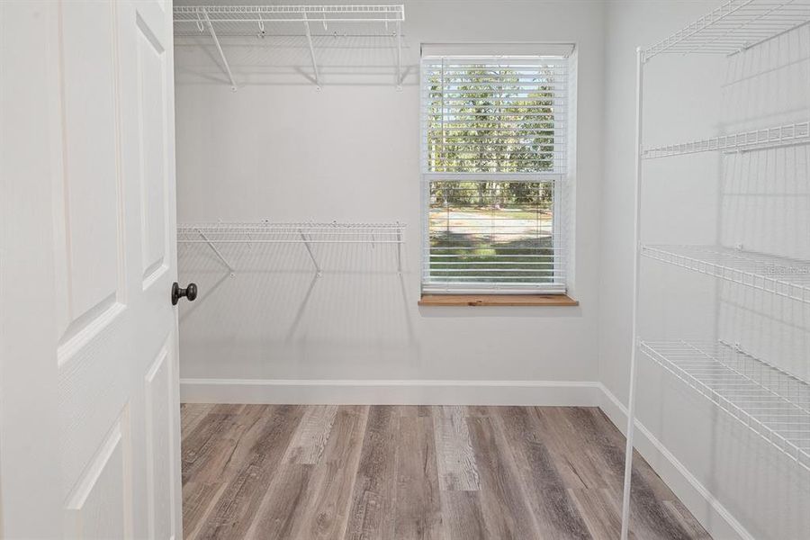 Spacious, unfurnished interior of a new home in , Bell (Image 21).