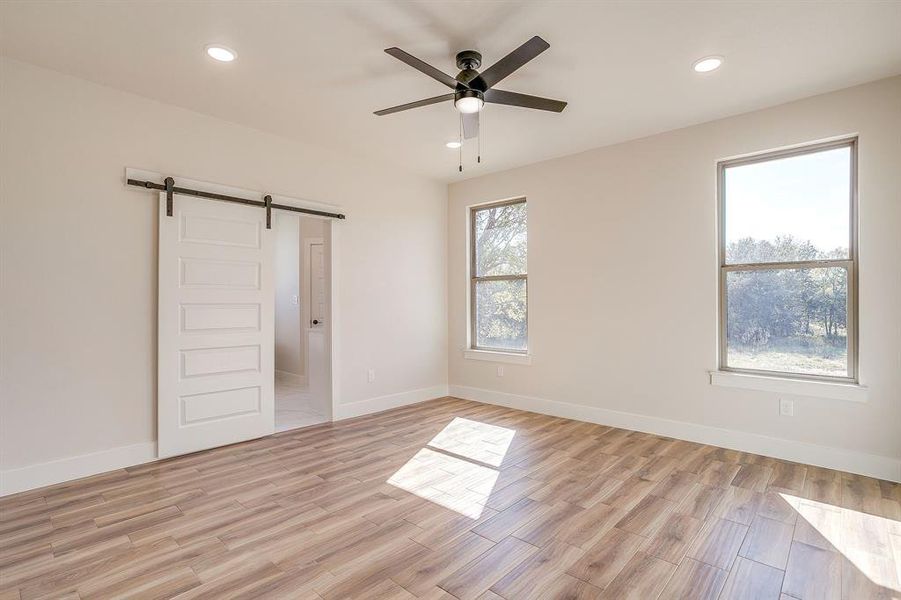 Spacious, unfurnished interior of a new home in , Poolville (Image 25).