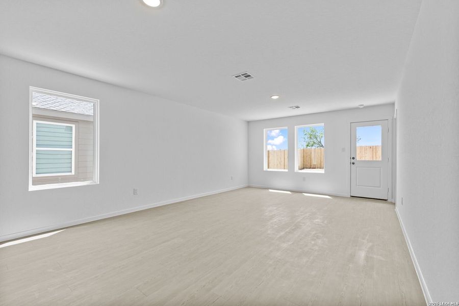 Spacious, unfurnished interior of a new home in Guadalupe Ridge, New Braunfels (Image 11). Spacious, unfurnished interior of a new home in Guadalupe Ridge, New Braunfels (Image 11).