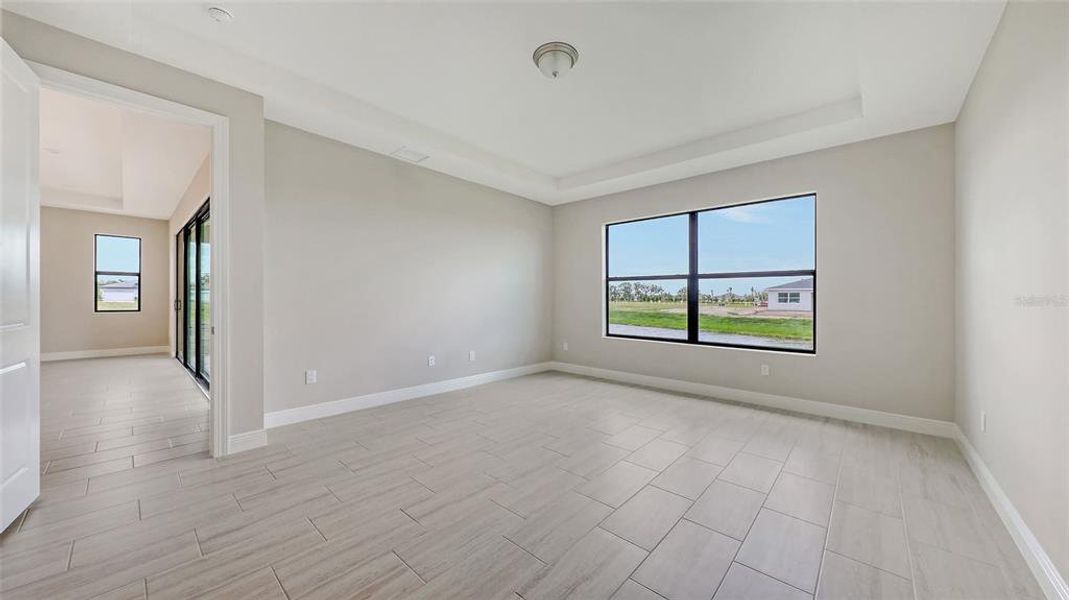 Spacious, unfurnished interior of a new home in Woodland Preserve, Parrish (Image 39).