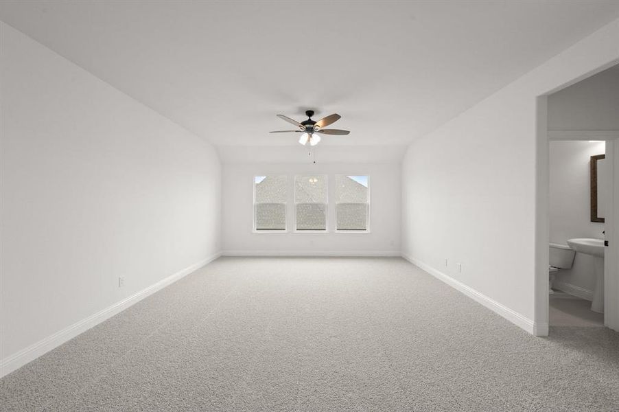 Spacious, unfurnished interior of a new home in Coyote Crossing, Godley (Image 24).