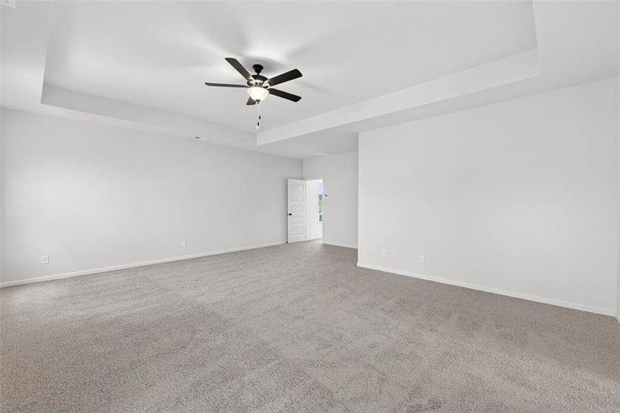 Spacious, unfurnished interior of a new home in Garrett Preserve, Douglasville (Image 26).