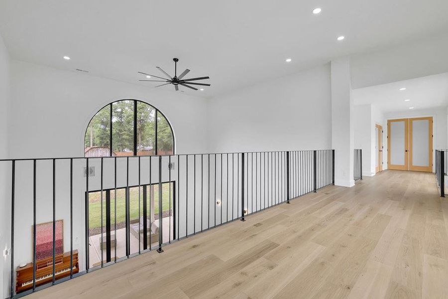 Spacious, unfurnished interior of a new home in , Marietta (Image 24).