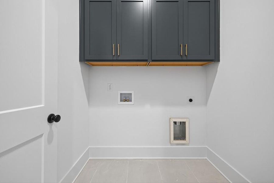 Spacious, unfurnished interior of a new home in Livingstone Park, Kennesaw (Image 18).