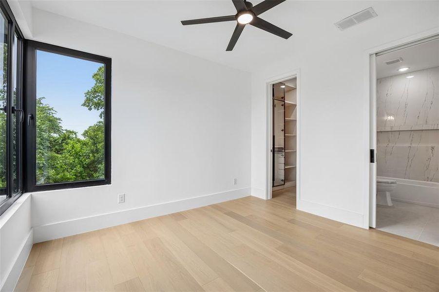 Spacious, unfurnished interior of a new home in , Southlake (Image 23).
