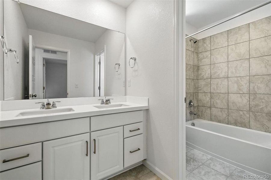 2094 Wagon Wheel ~ Ready Now