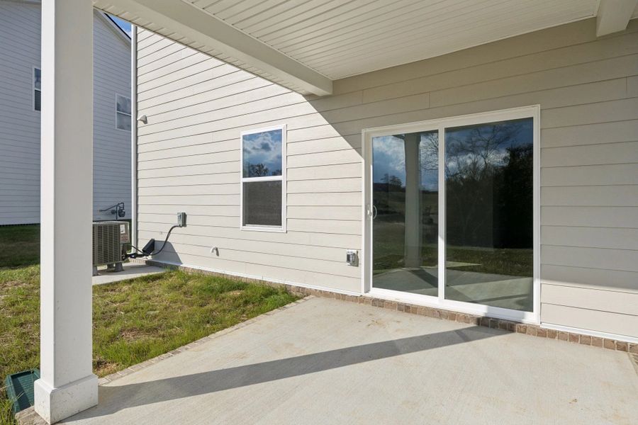 Exterior details and patio area of a home in Ascent at Arbor Ridge, La Vergne (Image 21).