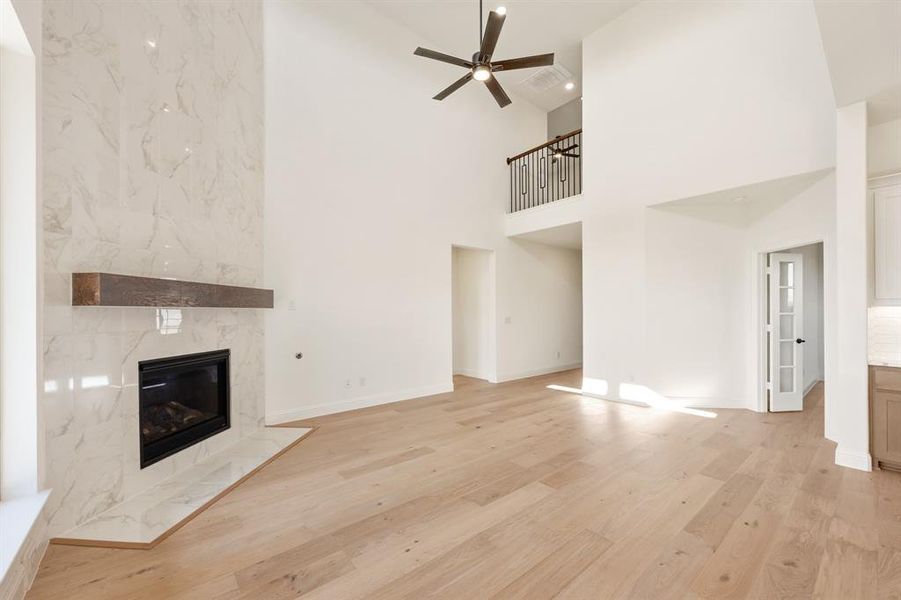 Spacious, unfurnished interior of a new home in Willow Wood Classic 50, McKinney (Image 21).