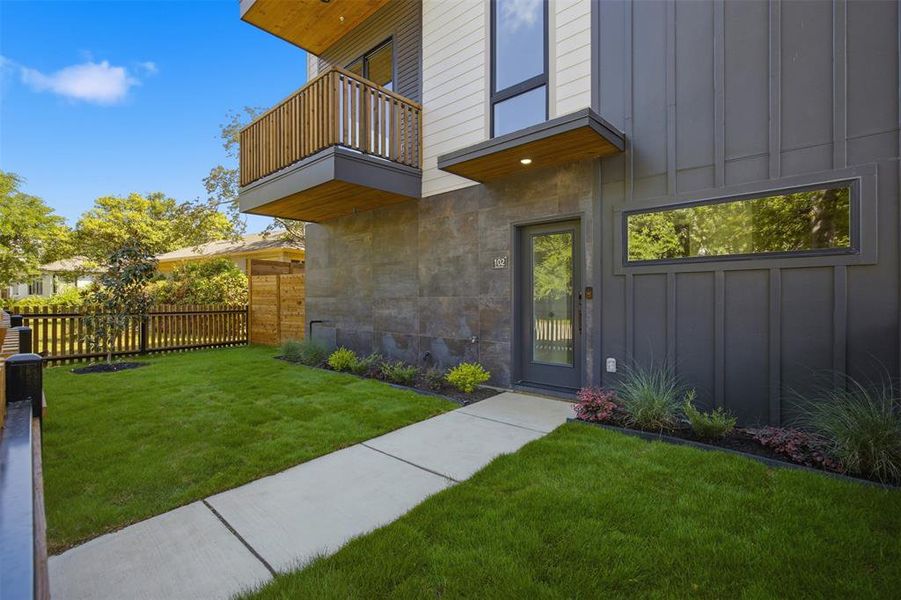 Exterior details and patio area of a home in , Dallas (Image 19).