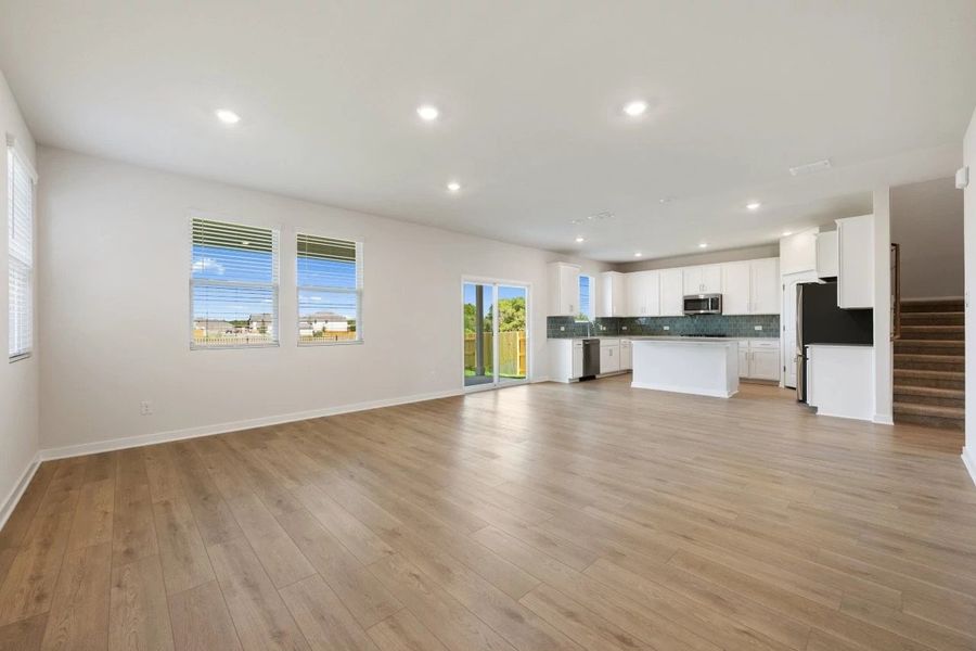 Spacious, unfurnished interior of a new home in Patterson Ranch, Georgetown (Image 16).