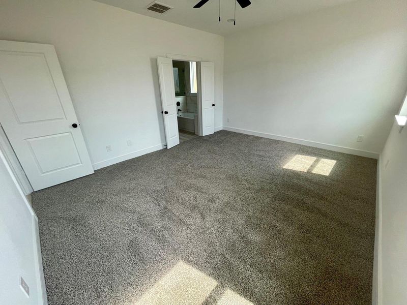 Spacious, unfurnished interior of a new home in , El Campo (Image 39). Spacious, unfurnished interior of a new home in , El Campo (Image 39).