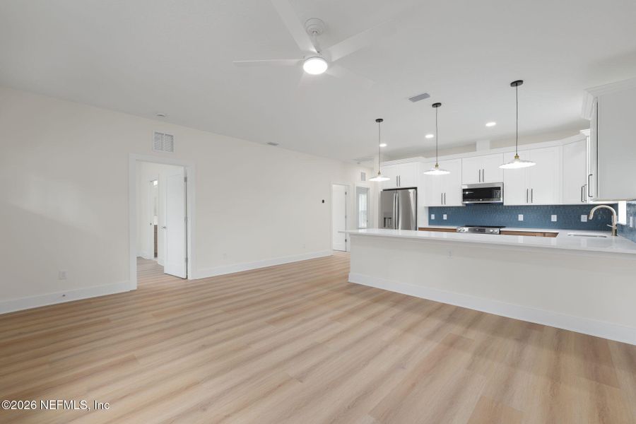 Spacious, unfurnished interior of a new home in , Hastings (Image 13).