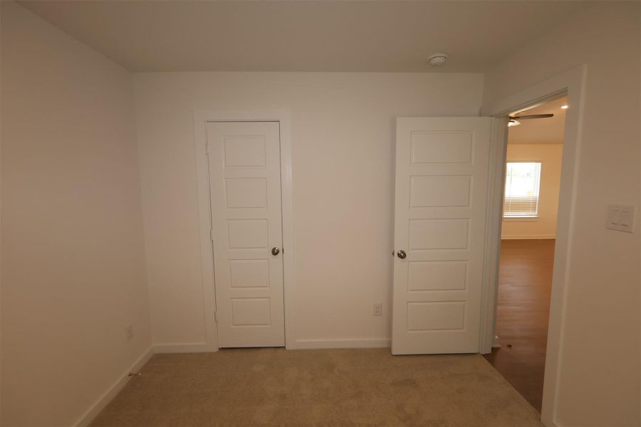 Spacious, unfurnished interior of a new home in Summerview, Fulshear (Image 14).