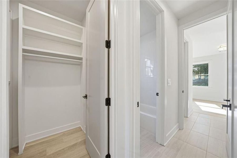 Spacious, unfurnished interior of a new home in , Monroe (Image 29).