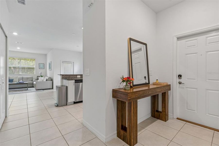 Furnished interior view inside a new home in , Land O' Lakes (Image 5).