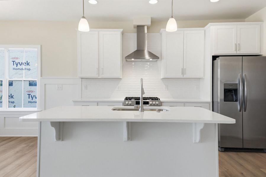 Furnished interior view inside a new home in Sidbury Landing, Wilmington (Image 11).