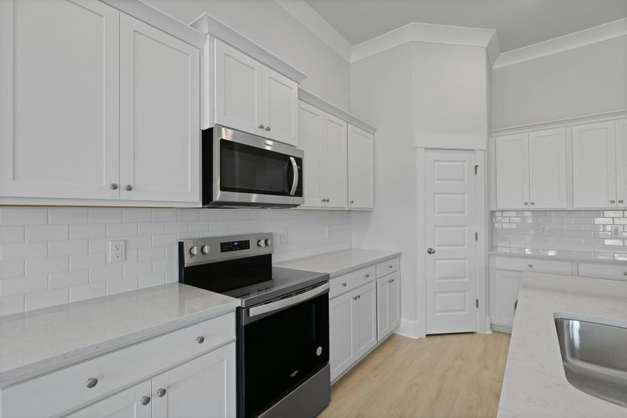Furnished interior view inside a new home in Sheep Island, Summerville (Image 5).